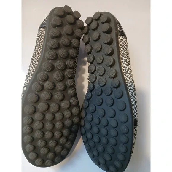 Bernie Mev Womens Black White Dot Bow Flat Loafer Shoes - Picture 4 of 7